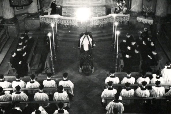 Funerale di un gesuita nella chiesa di Sant'Antonio di Chieri - Archivio Storico, Gesuiti Provincia Euro-Mediterranea