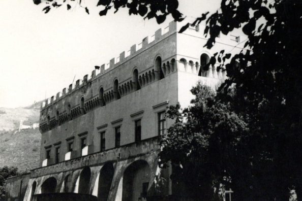 Facciata del Noviziato dei gesuiti a Vico Equense - Archivio Storico - Gesuiti, Provincia Euro-Mediterranea